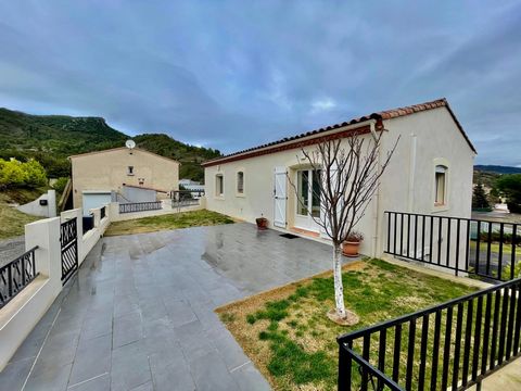 A well presented comfortable villa on a quiet road with far reaching views of Quillan, close to all amenities. On the lower ground floor, accessible from the rear of the property, a large garage with boiler and laundry area, plus a master bedroom sui...