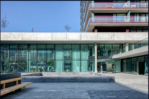 Entdecken Sie das Beste von Wien mit diesem Apartment mit einem Schlafzimmer im 3. Bezirk – Landstraße. Mit Balkonblick über die Stadt. Es wird ganz einfach sein, in dieses stilvoll eingerichtete Apartment mit voll ausgestatteter Küche, hübschem Wohn...