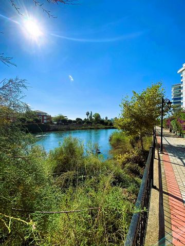 ALANYA/TOSMUR 100 MT NAAR DE ZEE. IN DE VERTE BIJ DE SCHEMERIGE RIVIER MET SCHEMERIG UITZICHT OP DE RIVIER 2+1.105 m2 MET 2 BALKONS OP EEN SITE MET ZWEMBAD OP LOOPAFSTAND VAN RESTAURANT EN WINKELCENTRUM NEEM CONTACT OP VOOR MEER INFORMATIE. Whatsapp:...