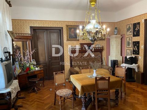 RIJEKA, BULEVARD - appartamento unico con 3 camere da letto + bagno in un'antica villa in una posizione esclusiva! OPPORTUNITÀ! L'esclusivo appartamento per gentiluomini di 172 m2 si trova al 2° piano e occupa l'intero piano della villa, che trasuda ...