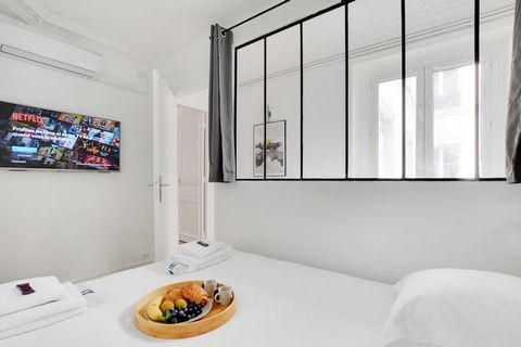 Checkmyguest vous propose un charmant appartement de 55 m² avec deux chambres confortables, situé dans le quartier chic de Saint-Ambroise, dans le 11e arrondissement de Paris. Vous serez à deux pas de la majestueuse place des Vosges, idéale pour prof...