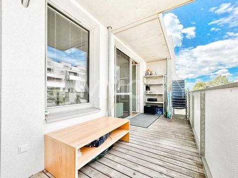 Dream home on building rights! This modern 3-room apartment on the 1st floor of the elevator convinces with an optimal room layout (suitable for shared flats). Upon entering, you enter the inviting anteroom, from which you enter the spacious kitchen-...