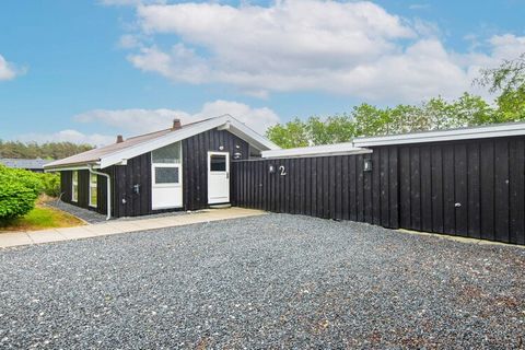 Holiday home located on a large natural plot by Tranum Strand. The cottage is from 1980 and continuously modernized by 2020 and very well furnished with three bedrooms, one of which has two elevation beds, the other is with a three-quarter bed and th...