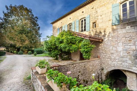 Manon Chaubet for [Agence Hamilton | Chateaux et Belles Demeures] is pleased to offer you now for sale this magnificent estate consisting of a fully renovated 18th century mill and its many outbuildings. On a plot of over 21,000 m² on the edge of a r...