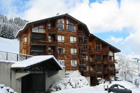 Ruhige Residenz am Fuße des Pleney und in der Nähe des kostenlosen Shuttleservices. Der ESF und die Skilifte sind 300 m entfernt, Ski-in/Ski-out-Abfahrt möglich Renovierte Dreizimmerwohnung im 1. Stock (ohne Aufzug) einer Residenz, 350 m vom Zentrum ...