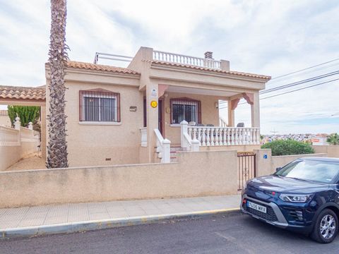 Description of object: This fabulous villa is on a considerable sized corner plot and offers three Bedrooms and two Bathrooms, lovely views and off road car parking. As you walk through the outer gate you walk up to an outside terrace area which has ...