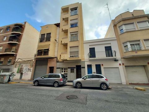 Vous voulez acheter un appartement à vendre avec 2 chambres à Elche ? Excellente opportunité d'acquérir en propriété cet appartement résidentiel d'une superficie de 70,86m² bien distribué en 2 chambres et 1 salle de bain situé dans la ville d'Elche, ...