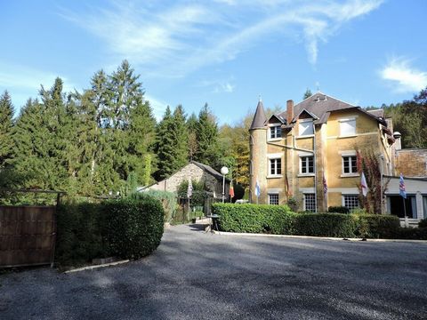 J'ai le plaisir de vous présenter une opportunité exceptionnelle le domaine Le Moulin Labotte, un hôtel-restaurant niché au sein d'un vaste domaine au cœur de la forêt des Ardennes, à Haybes. Ce lieu unique vous offre un cadre idyllique avec un accès...