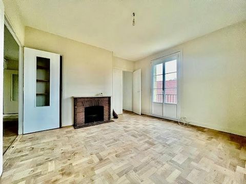 Vente Appartement avec balcon 65 m² - 14700 Falaise. Appartement coup de coeur dans petite résidence totalement rénové en 2022 - clé en main - Rare sur le marché - Secteur prisé. Appartement 3 pièces de 65m² avec garage, au 2ème étage d'un petit imme...