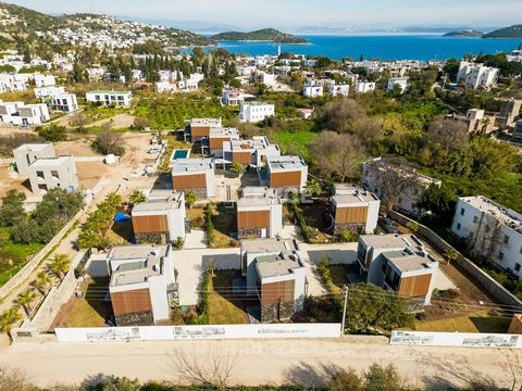 Fristående villa på gångavstånd från havet i Bodrum, Turkiet Villa till salu ligger i ett av de mest eftertraktade områdena i Bodrum, i Turkbuku. Turkbuku ligger på norra sidan av Bodrum, i Mugla-regionen, som ligger på den sydvästra sidan av Turkiet...