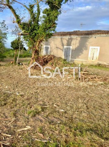 Beau projet de rénovation dans un secteur très calme. Cette ancienne maison en pierre de 244m2 cadastrée nécessite une rénovation complète mais elle possède un très beau potentiel. Son terrain de plus de 1800m2 dispose d'une belle vue dégagée et d'au...