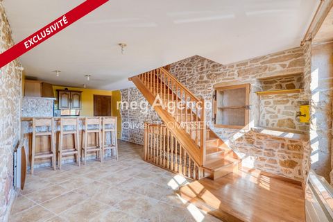 Appartement dans maison de village, 2 chambres, pierres dorés