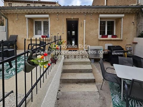 Aude , Castelnau d'Aude , 11700 , Maison T4 de 111 m² avec Grand Garage et Atelier . Budget 240 000 euros (honoraires a charge vendeur) Dans un environnement calme, cette maison lumineuse allie confort et praticité. Elle offre un vaste garage D'ENVIR...