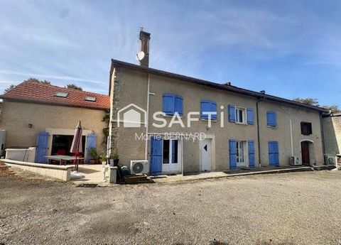 Superbe longère dans village proche d'Orthez