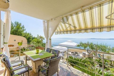 Apartments Nives, Okrug Gornji, Split-Dalmatia County, Croatia offers a comfortable seaside retreat on the beautiful Čiovo Island, near Trogir (UNESCO-listed town). Just a short walk from beaches, restaurants, and local attractions, these well-equipp...