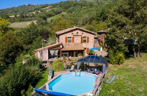 Propriété d'exception + dépendance + piscine + terrain avec source - VALLÉE DU TARN