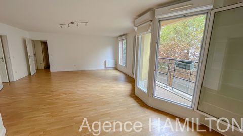Hauts de Seine GARCHES Appartement familial de 5 pièces avec parking en plein cur de village