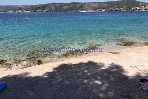 An attractive plot of 2000 m2 for sale, located in a beautiful coastal village. Only 150 meters aof air length from the sea and a beautiful pebble beach. The plot is located on a hill, has a slight slope and a beautiful open view of the sea and the s...