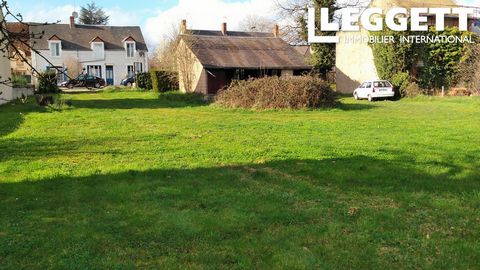 A20871NAL36 - Fabulous opportunity to acquire a piece of land in the Regional Brenne park which is known to house 267 birds species, 3300 lakes and castles. The village itself is famous for its 