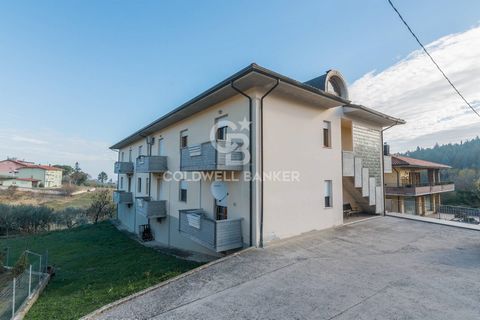 We offer for sale a large and bright apartment located in Mondaino, located on the first floor of a recently built building. The apartment requires completion work which includes the laying of floors, tiles and bathroom fixtures. These works will be ...