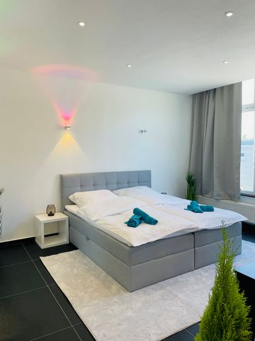 Profitez d'une expérience élégante dans ce moderne Maison de plain-pied à Biberach. Bienvenue dans cet appartement moderne de 80 m². Celui-ci vous offre tout ce dont vous avez besoin pour votre séjour à Biberach. - 1 chambre lit avec sommier tapissie...