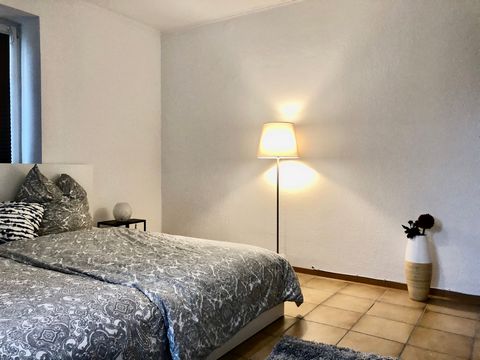 The bright open 2 room apartment has large windows for a wonderful incidence of light. The apartment has 2 bedrooms, kitchen, bathroom and hall. From the sleeping areas you get into the open kitchen. The high-quality furnished kitchen-living room is ...