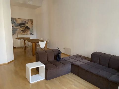 This beautiful apartment in downtown Wiesbaden is available for sublet and ideal for business travelers. The circa 1890 built old building apartment has a living space of 80 square meters and is divided into two spacious rooms and a spacious living r...
