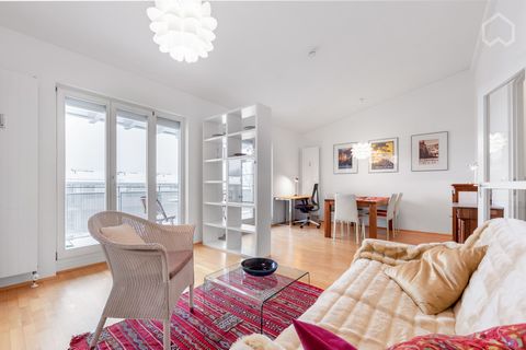 The apartment is located in a quiet apartment building in the Park residential development Lenbachalle and is characterized by light-flooded rooms. The roof slopes start from a room height of 2.20 m and reach a maximum of 3.50 m. In this bright and f...