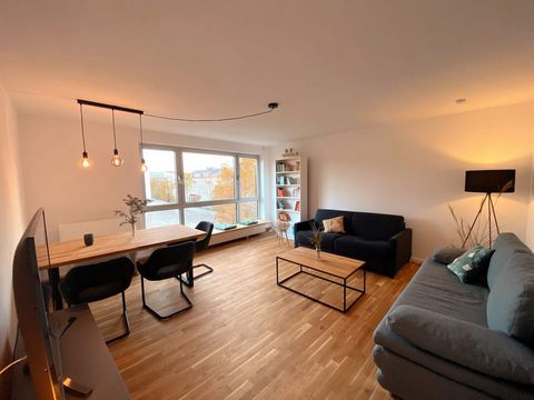 This modern apartment is freshly renovated and located in the heart of Mainz Neustadt, one minute walk from the beautiful Rhine riverfront. The apartment is located on the 4th FLOOR and offers a great view of the Rhine. It is additionally surrounded ...
