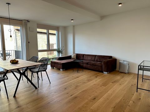 We rent a beautiful apartment in Randersacker, ready to move in. Würzburg can be reached in a few minutes by car, bike or bus. The apartment is located only 5 minutes walk from the bus stop, wine taverns, bakery, the river Main and the vineyards. The...