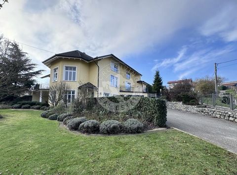 In the immediate vicinity of Zagreb, in the town of St. Ivan Zelina, sits this exclusive house with a surface area of 939 sqm. It consists of a partially embedded ground floor, first floor, and attic, covering the entire plot area of 3057 sqm. The gr...