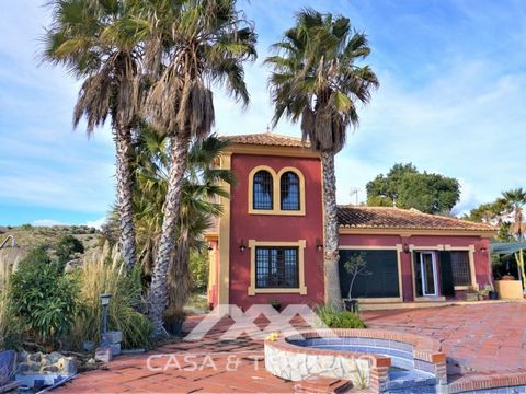 This wonderful house enjoys incredible panoramic views. This property has a wonderful and extensive land that can serve as a great investment. We justify this because it has 40.000 m2 of land, 1.000 fruit trees, 3.500 mangos in production, 500 avocad...