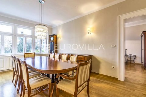 Residential location, Nazorova (Tuškanac), 500m or 5 min easy walk to British Square. Beautiful spacious two bedroom apartment of 130 m2 with access to the terrace and garden. It is located in a beautiful villa with a total of 3 apartments. Nicely de...