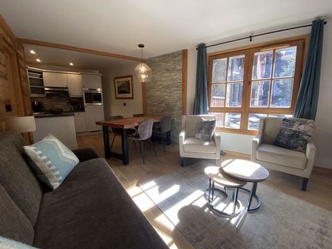 Lovely 1 Bed + Cabin apartment for sale in Arc 1950 - Auberge Jérôme Located in the Auberge Jérôme residence, ski-in/ski-out, this renovated lease-free flat comprises a large entrance hall, living room with open-plan fitted kitchen, bedroom with doub...