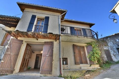 SAINT PIERRE AVEZ - This pretty village house of about 116m² with an unobstructed view awaits its new owners. As soon as it enters, it offers a covered terrace (south facing), a living-dining room with balcony, a kitchen and a shower room with toilet...