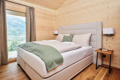 The stunning Austrian design, spectacular views of mount Dachstein and the direct connection with the Amadé Schladming-Planai skiing area are some of the highlights of the mountain resort where you'll find this suite. Upon entering the accommodation,...