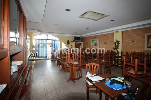 Fully furnished and equipped restaurant located in the heart of Faro Near Faro Municipal market, this restaurant is located in a busy area, about 10 minutes walking distance from downtown. Fully equipped, it is ready to operate in a space with a 71. ...