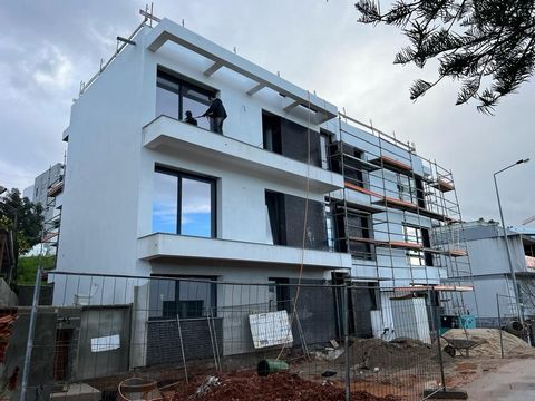NEW 2 bedroom apartment, with parking, Pinhal de Marrocos, Coimbra * Under construction We present this fabulous 2 bedroom apartment in a fantastic location, in Vale das Flores in Coimbra, close to all services! Apartment with 88m² of living space, 9...