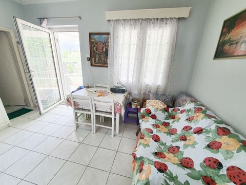 Property Code: 11272 - House FOR SALE in Thasos Ormos Prinou for € 105.000 . This 45 sq. m. furnished House is on the Ground floor and features 1 Bedroom, Livingroom, Kitchen, bathroom and a WC. The property also boasts Heating system: Stove, tiled f...