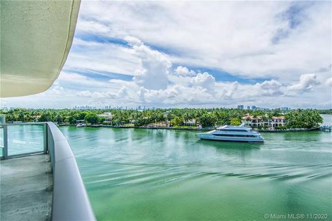 U.S - Miami Beach - Condo - Penthouse - Sale - 3 Bedrooms - 3 full Bathrooms - 1 Half bathroom - 1538 SqFt Liv Área - Lavavajillas - Secadora - Ascensor - Microondas - Refrigerador - Calefacción central - Refrigeración central - Lobby Secured - Azule...