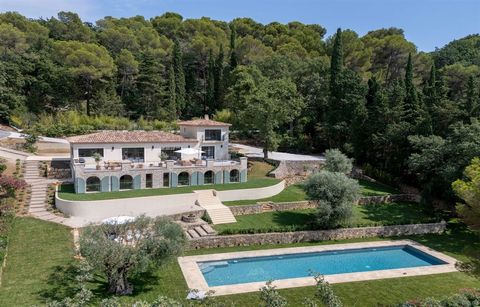 Luxurious Provencal Villa in Mougins: Serenity, Pool, and Open Views Discover this stunning contemporary villa in Mougins. Nestled in a peaceful setting, it offers high-end amenities: pool, olive grove, smart home technology. Ideally located near sho...