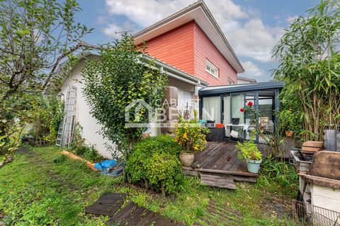 Haus zum Verkauf in BIGANOS. Haus in der Nähe von Verwaltungen, Schulen, Geschäften und dem Bahnhof. Es umfasst im Erdgeschoss einen Eingang, ein Wohnzimmer mit Einbauküche, das auf eine Veranda führt, zwei Schlafzimmer, von denen eines ein Hauptschl...