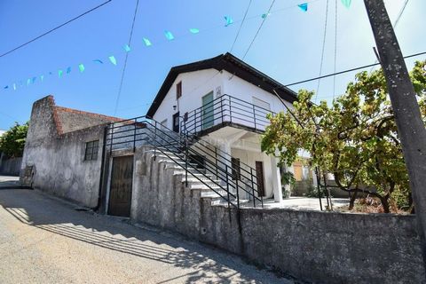 Als u op zoek bent naar een goede investering, hebben wij een uitstekende kans voor u: villa met twee verdiepingen, patio in Cidreira, op 10 minuten van het centrum van Coimbra. Begane grond: keuken, woonkamer, badkamer en kelder (mogelijkheid om te ...