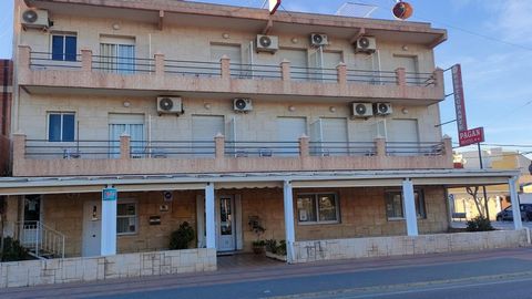 Zwei-Sterne-Hotel zum Verkauf, nur 150 Meter vom Strand Mar Menor entfernt, in einer Gegend mit großer Touristenattraktion. Dieses Hotel verfügt über ein 500 Quadratmeter großes Grundstück, zu dem ein angrenzendes 100 Quadratmeter großes Haus gehört,...