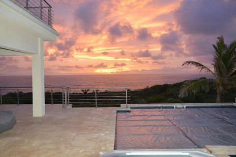 Stella Views, der Name der Villa repräsentiert einfach am besten den wahren visuellen Ausblick. Die Unterkunft befindet sich ganz in der Nähe des Stella Maris Resort und des Flughafens Stella Maris. Das Anwesen wurde vor kurzem nach sehr modernen und...