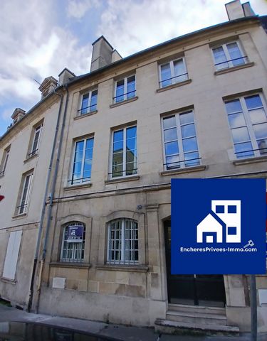 EN EXCLUSIVITE - VENTE INTERACTIVE SOUS FORME D'ENCHÈRES L'agence immobilière EncheresPrivees-immo.com vous propose cet appartement de 27.96m2 idéalement situé dans le centre de Caen proche Fac et Chateau. Au RDC de l'immeuble il comprend une pièce à...