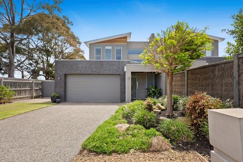 Enviably located just moments from beaches and cafes, this generously proportioned and stylishly appointed Mornington residence is designed for effortless indoor/outdoor contemporary living and entertaining. Distinguished by a lengthy parkland border...