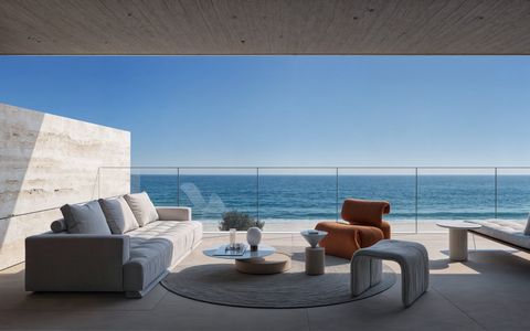 Luxury penthouse with panoramic views of the Mediterranean Discover this spectacular penthouse located on the first line of the beach, offering an incomparable living experience on the Costa del Sol . With its generous spaces and breathtaking sea vie...