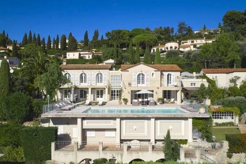 Nestled in an idyllic setting, this exceptional villa just a stone's throw from the old village of Mougins boasts breathtaking panoramic views of the Mediterranean Sea and the Esterel Mountains. The first floor features a vast living room bathed in n...