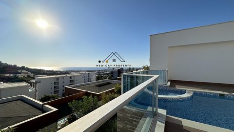 ¡EXCLUSIVA VILLA DE 5 DORMITORIOS CON VISTA WOW EN EL PINTORESCO KARGICAK, ALANYA EN VENTA! Esta exclusiva propiedad ofrece todo lo que su corazón desea: desde impresionantes vistas panorámicas sobre el mar Mediterráneo, las montañas y todo el camino...